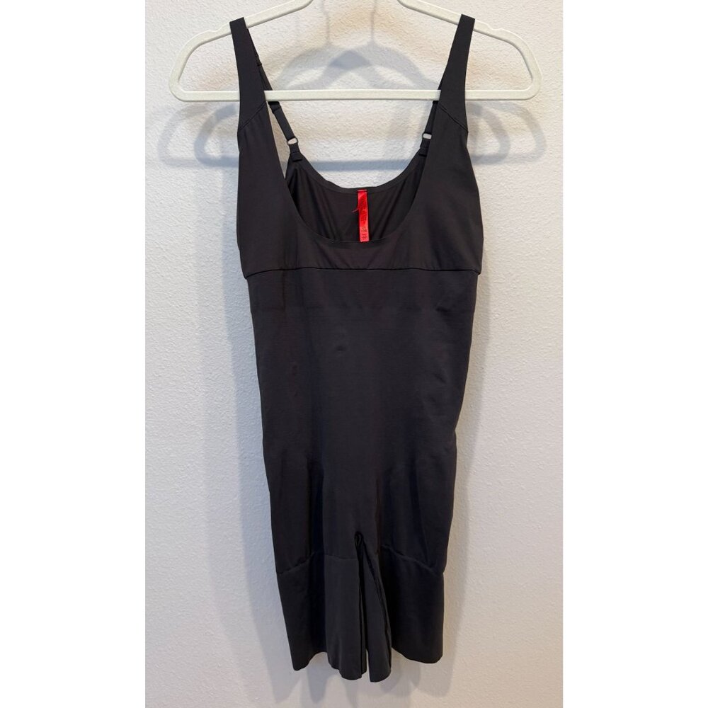 Spanx Women's Open Bust Mid Thigh Black Bodysuit 1X Slimming Adjustable Straps